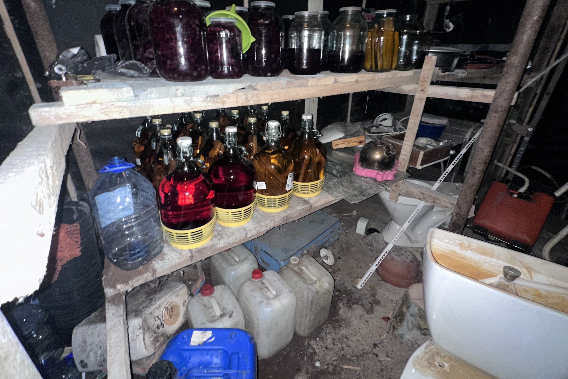 Indai su galimai namine degtine