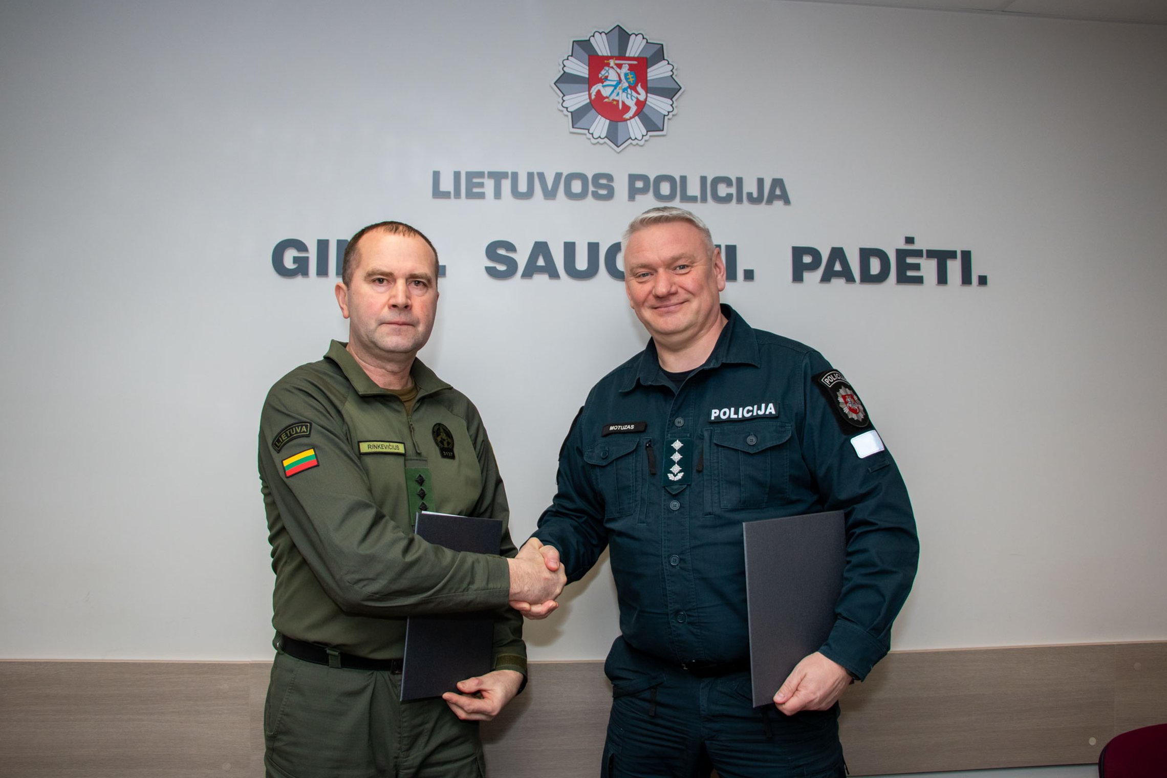 sutarties pasirašymas